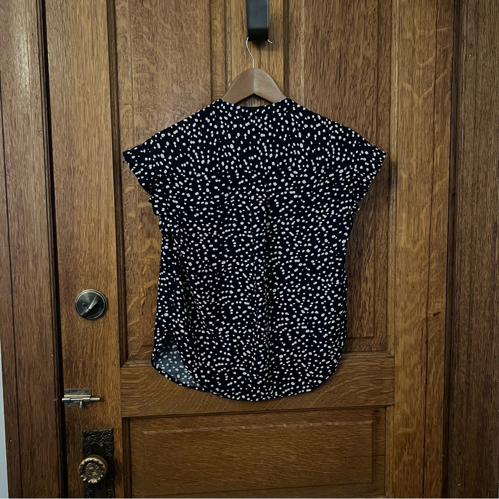 J. Crew Mercantile Women’s Top XXS Navy Polka Dot Dainty Cap Ruffle Button Down - Picture 7 of 8